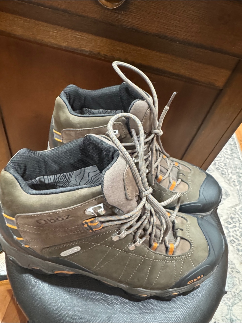 Worn for 2 hrs-Oboz Men's Bridger Mid B-Dry hiking boot brown nubuck leather